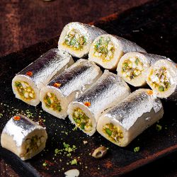 Irresistible Kaju Pista Roll Box